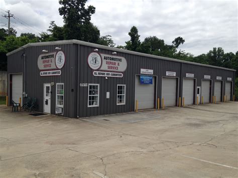 This business offers an owner a yearly cash flow of. . Mechanic shop for rent
